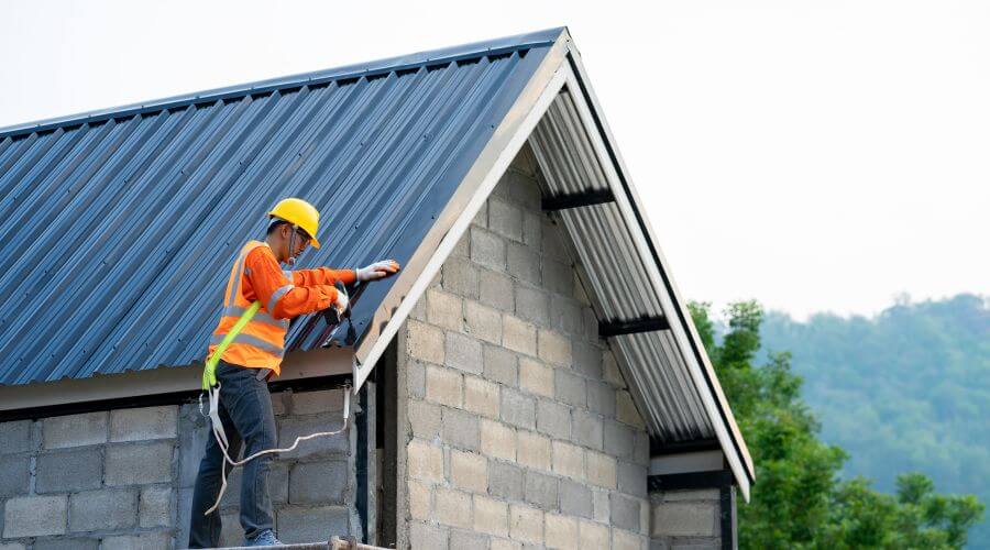 Professional gutter cleaning in Guntersville, AL
